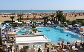 Majestic Beach Hotel & Wellness